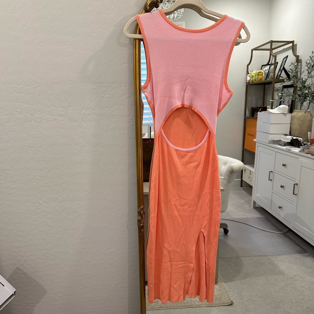 Color Blocking Midi Dress with Cutout